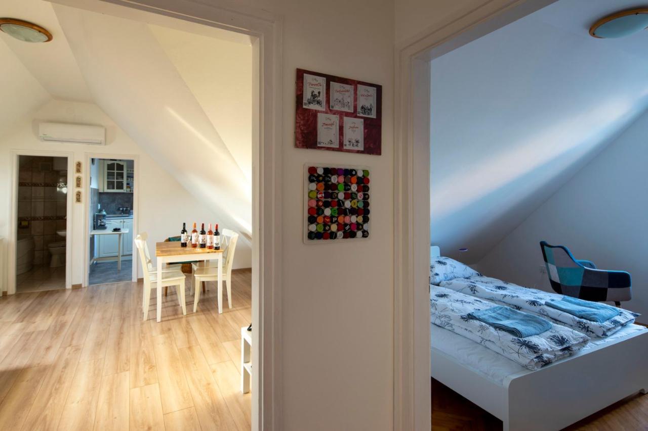 Darvin Apartman Eger Apartamento Exterior foto